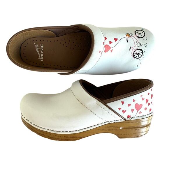 Dansko Professional Clogs White Heart Print Limited Edition Leather Women’s 41 - Picture 1 of 9